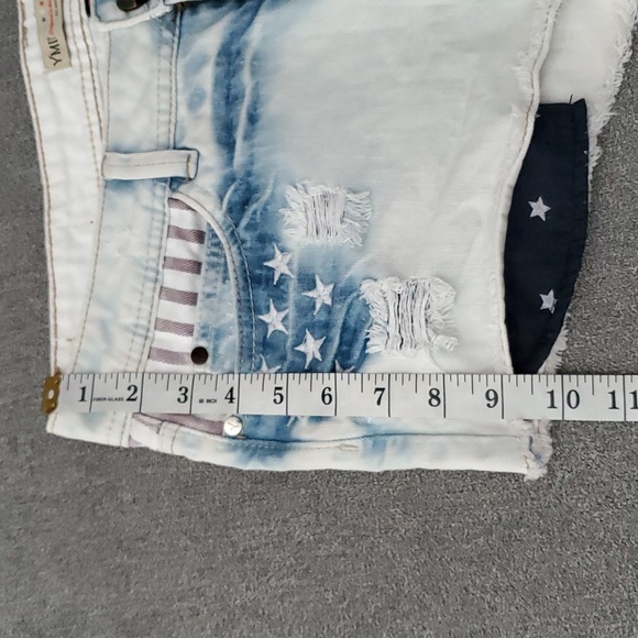 YMI Patriotic Cut Off Frayed Hem Denim Shorts JUNIORS SIZE: 9 - Picture 10 of 15